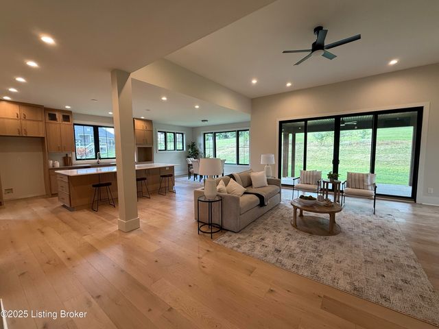 6609 Clore Lake Rd, Crestwood, KY 40014