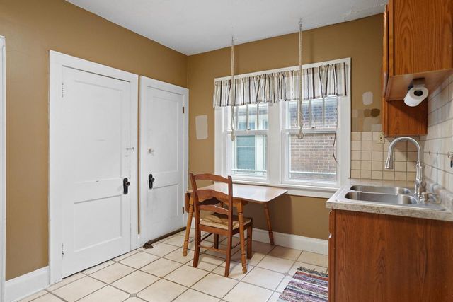 7325 24th AVENUE, Kenosha, WI 53143