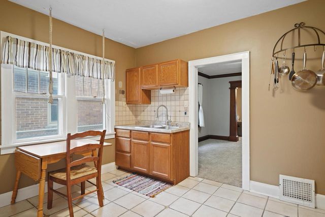 7325 24th AVENUE, Kenosha, WI 53143