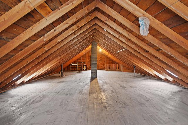 7325 24th AVENUE, Kenosha, WI 53143