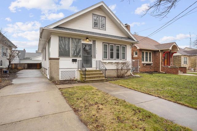 7325 24th AVENUE, Kenosha, WI 53143