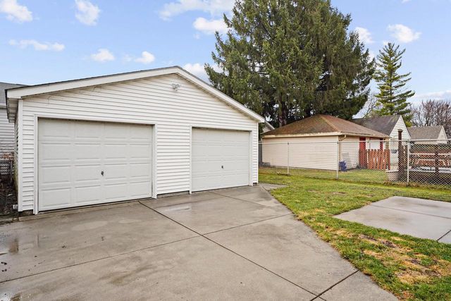 7325 24th AVENUE, Kenosha, WI 53143