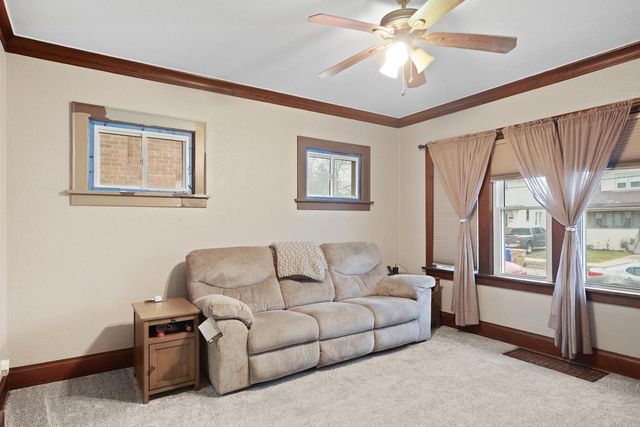 7325 24th AVENUE, Kenosha, WI 53143