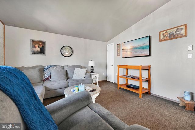 118 E RUDDLE ST, Coaldale, PA 18218