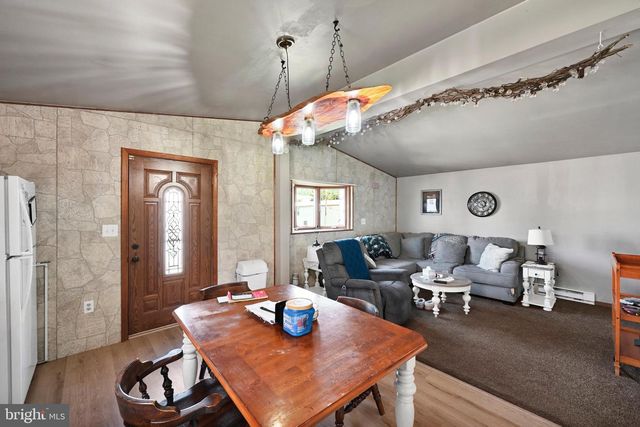 118 E RUDDLE ST, Coaldale, PA 18218