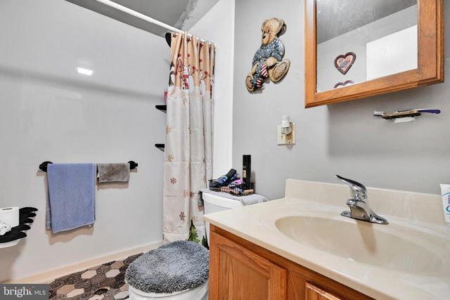 118 E RUDDLE ST, Coaldale, PA 18218