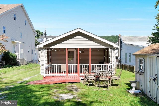 118 E RUDDLE ST, Coaldale, PA 18218