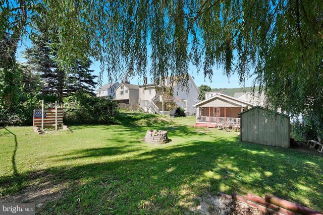 118 E RUDDLE ST, Coaldale, PA 18218