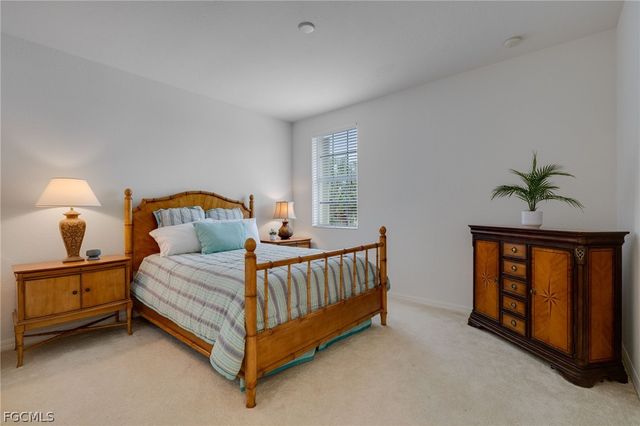 944 Golden Pond CT, Cape Coral, FL 33909