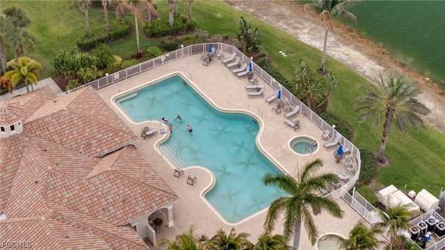 944 Golden Pond CT, Cape Coral, FL 33909