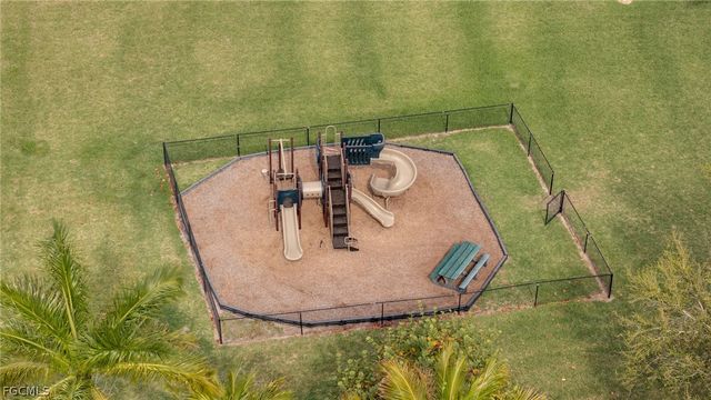 944 Golden Pond CT, Cape Coral, FL 33909