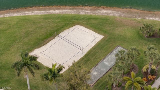 944 Golden Pond CT, Cape Coral, FL 33909