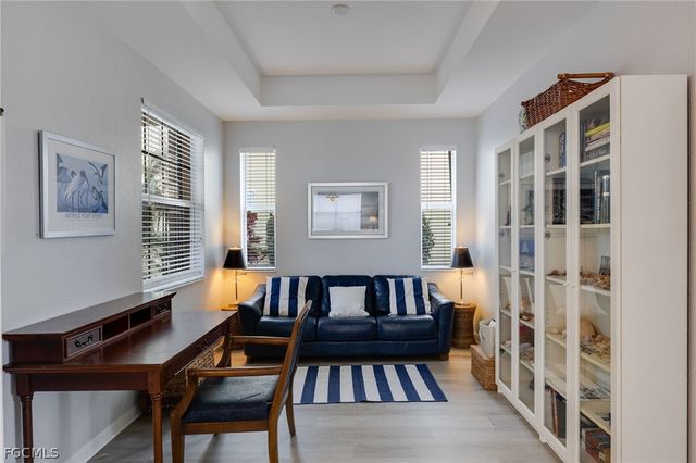 944 Golden Pond CT, Cape Coral, FL 33909