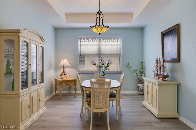 944 Golden Pond CT, Cape Coral, FL 33909