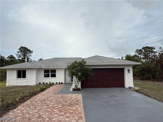 1371 14th AVE NE, Naples, FL 34120