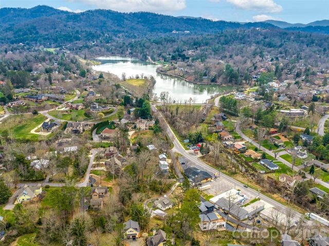 15 Woodbine Road, Asheville, NC 28804