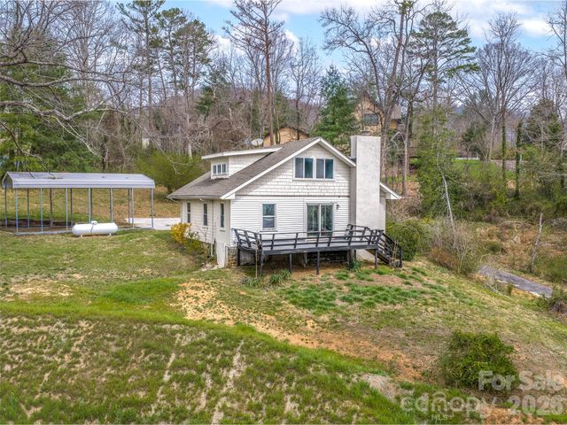 15 Woodbine Road, Asheville, NC 28804