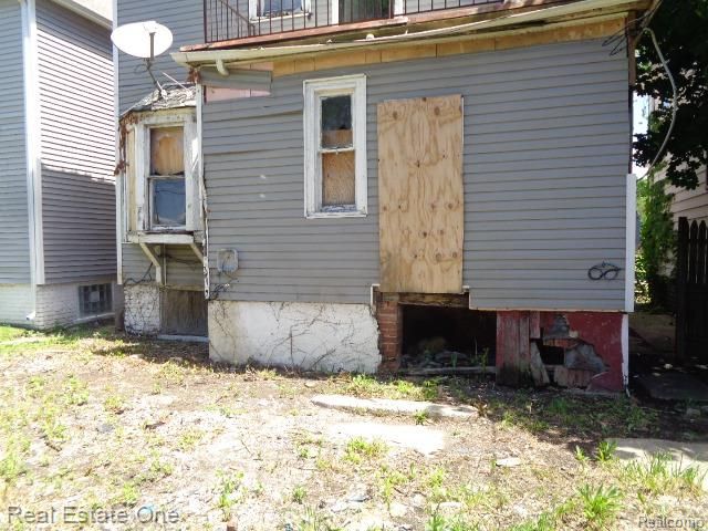 6031 Crane Street, Detroit, MI 48213