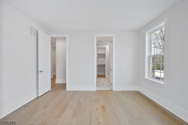 102 Iris Ct, Warren Twp., NJ 07059