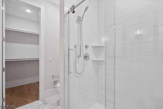 102 Iris Ct, Warren Twp., NJ 07059