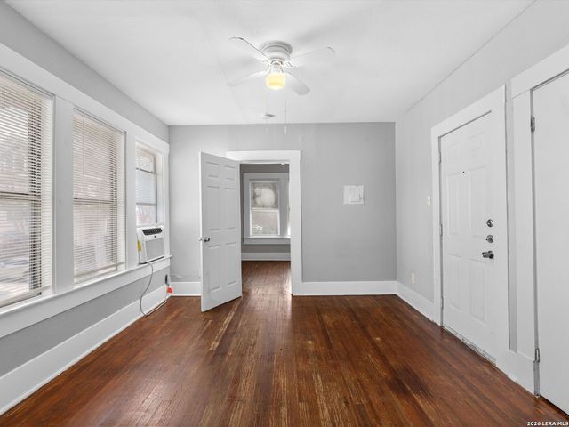 215 AND 219 Paschal St, San Antonio, TX 78212