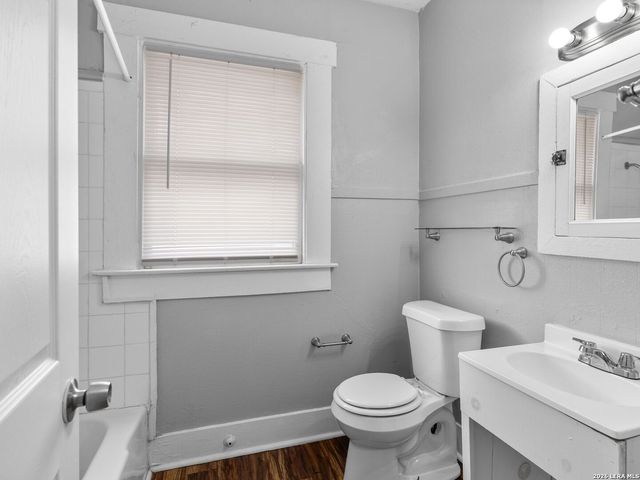 215 AND 219 Paschal St, San Antonio, TX 78212