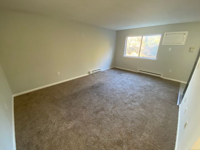 32 Old Foxon Road 9, East Haven, CT 06513