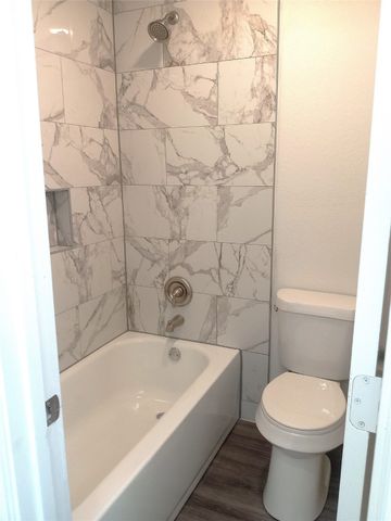 6212 Valley Forge Court, Arlington, TX 76002