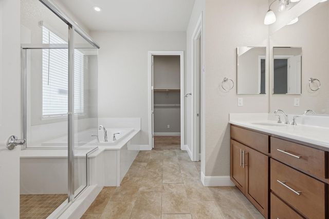 1827 Tulip Ct, Lodi, CA 95242