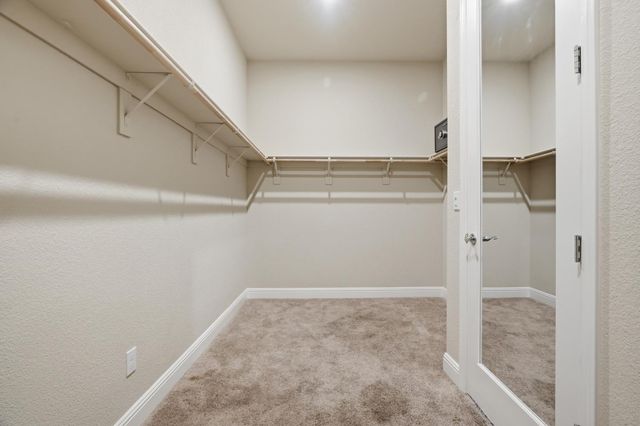 1827 Tulip Ct, Lodi, CA 95242