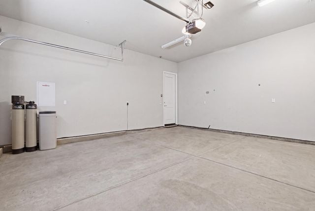 1827 Tulip Ct, Lodi, CA 95242