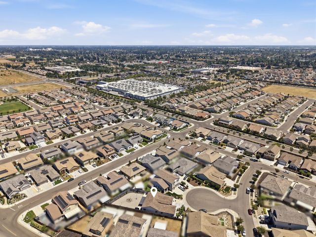 1827 Tulip Ct, Lodi, CA 95242