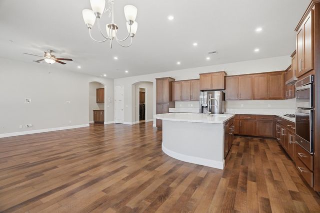 1827 Tulip Ct, Lodi, CA 95242