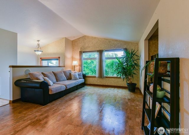 10381 Wilkes Court NW, Silverdale, WA 98383