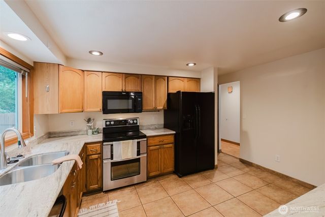 10381 Wilkes Court NW, Silverdale, WA 98383