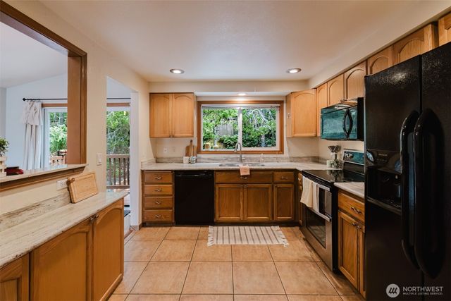 10381 Wilkes Court NW, Silverdale, WA 98383