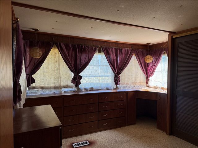 14720 East Lee Road, Albion, NY 14411