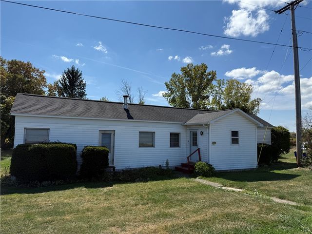 14720 East Lee Road, Albion, NY 14411
