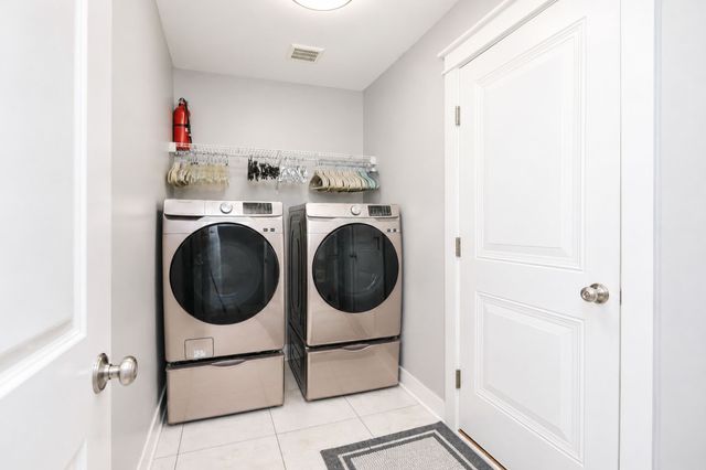 2013 NW Woodland Court, Ankeny, IA 50023