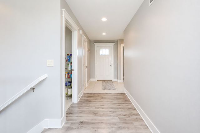2013 NW Woodland Court, Ankeny, IA 50023