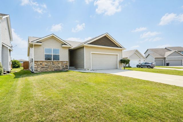 2013 NW Woodland Court, Ankeny, IA 50023