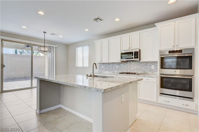 10001 Desert Bighorn Court, Las Vegas, NV 89166