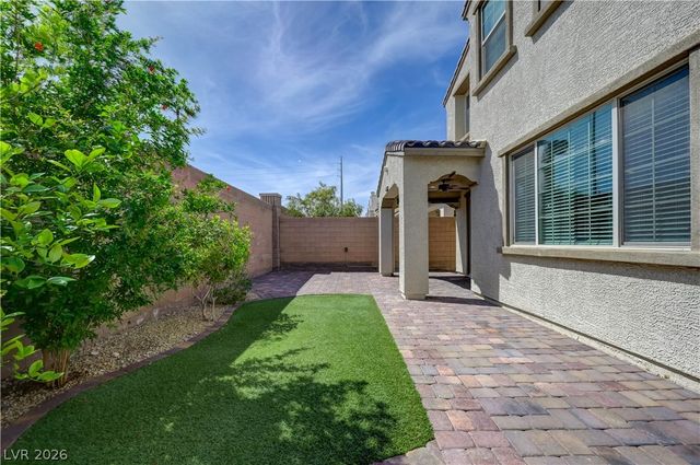10001 Desert Bighorn Court, Las Vegas, NV 89166