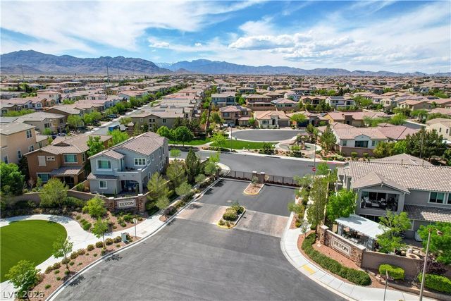 10001 Desert Bighorn Court, Las Vegas, NV 89166