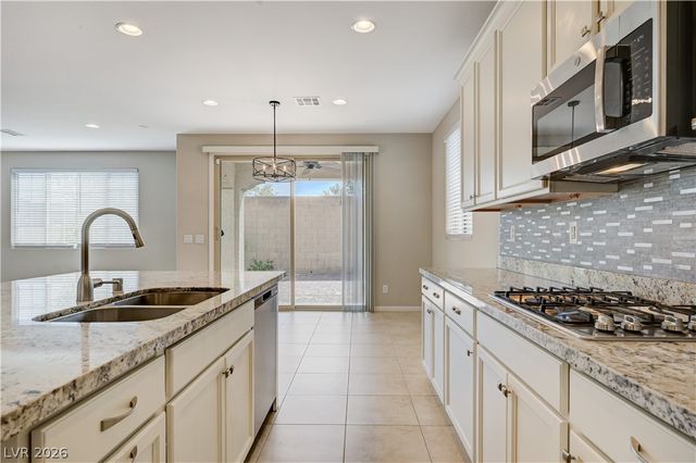 10001 Desert Bighorn Court, Las Vegas, NV 89166