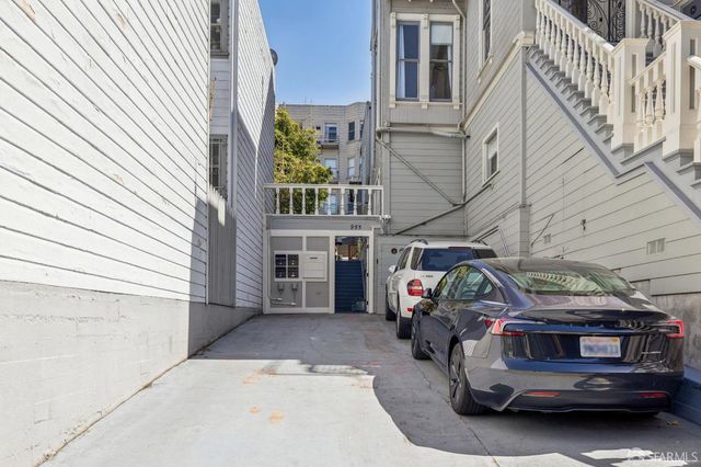 955 Grove Street 3, San Francisco, CA 94117