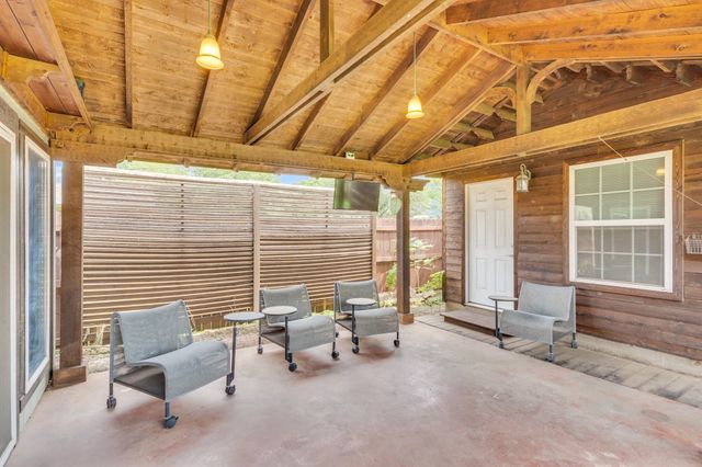 804 Livingston Drive, Hurst, TX 76053