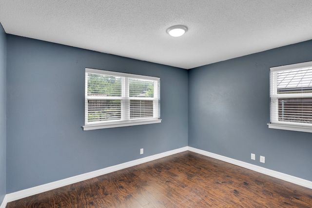 804 Livingston Drive, Hurst, TX 76053