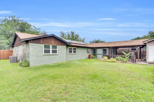 804 Livingston Drive, Hurst, TX 76053
