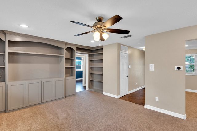 804 Livingston Drive, Hurst, TX 76053